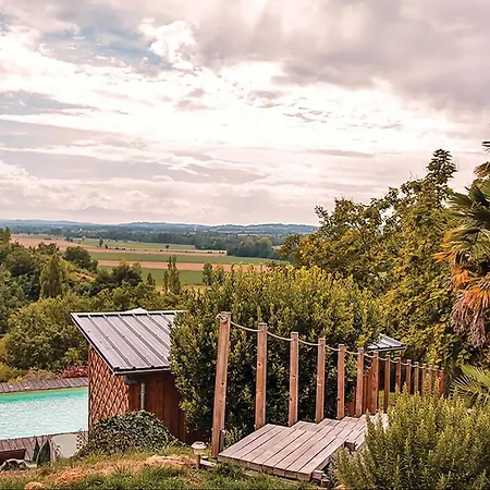 בית נופש Awesome In Masseube With Sauna *