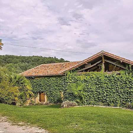 Awesome In Masseube With Sauna Nyaraló